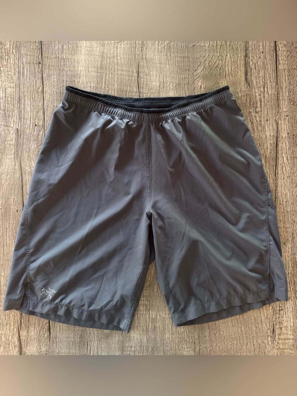 Arc'teryx Men’s Charcoal Gray 10” Athletic Shorts